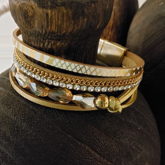 Magnetic Glass Bead Faux Leather Animal Print Layered Bracelet - Picture 6 of 8